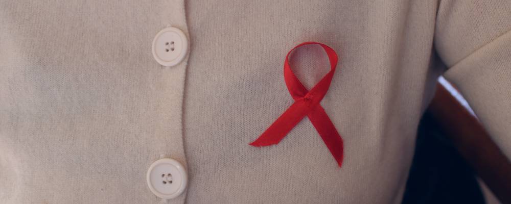 spilla fiocco lotta AIDS